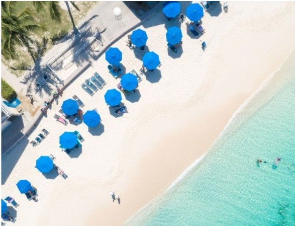 The Perks of Living in a Seven Mile Beach Condo