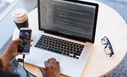 Why the Cayman Islands Are a Digital Nomad’s Paradise Why the Cayman Islands Are a Digital Nomad’s Paradise