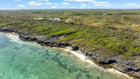 OCEANS 8 - QUEENS HIGHWAY OCEANFRONT LOT (#4)