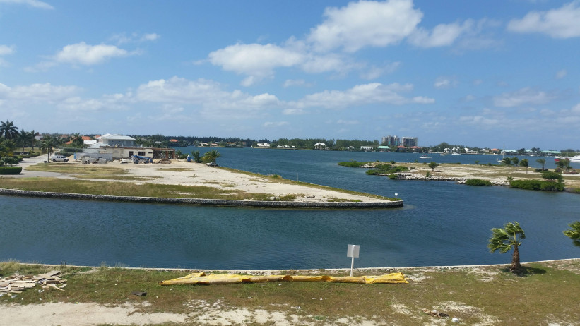 LALIQUE POINTE CANAL FRONT LOT, CRYSTAL HARBOUR LALIQUE POINTE CANAL FRONT LOT, CRYSTAL HARBOUR