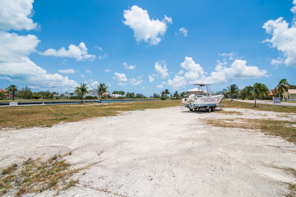 CRYSTAL HARBOUR CANAL LOT CRYSTAL HARBOUR CANAL LOT