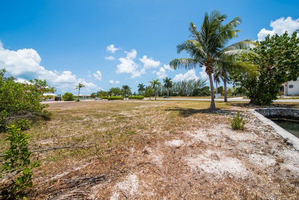 CRYSTAL HARBOUR CANAL LOT CRYSTAL HARBOUR CANAL LOT