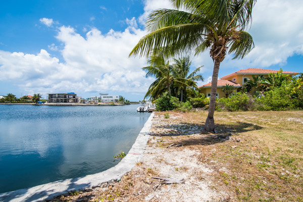 CRYSTAL HARBOUR CANAL LOT CRYSTAL HARBOUR CANAL LOT