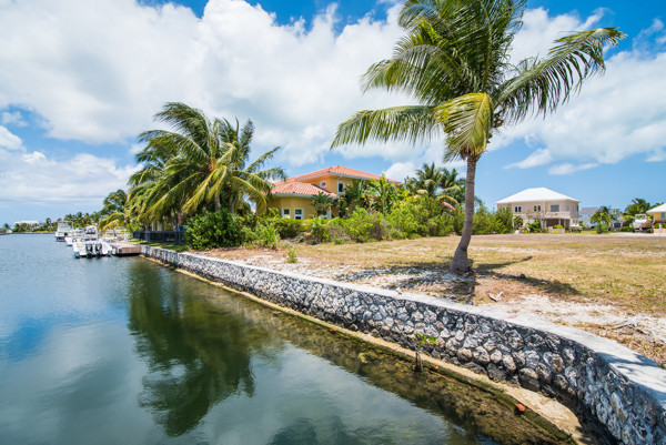 CRYSTAL HARBOUR CANAL LOT CRYSTAL HARBOUR CANAL LOT