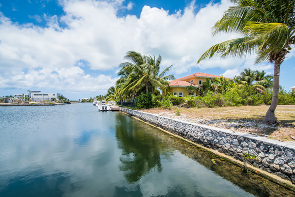 CRYSTAL HARBOUR CANAL LOT CRYSTAL HARBOUR CANAL LOT