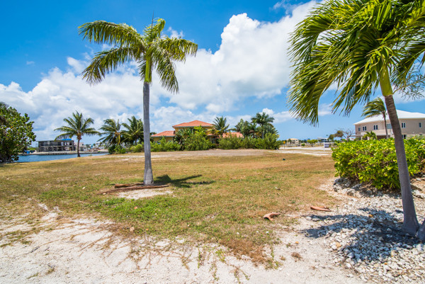 CRYSTAL HARBOUR CANAL LOT CRYSTAL HARBOUR CANAL LOT