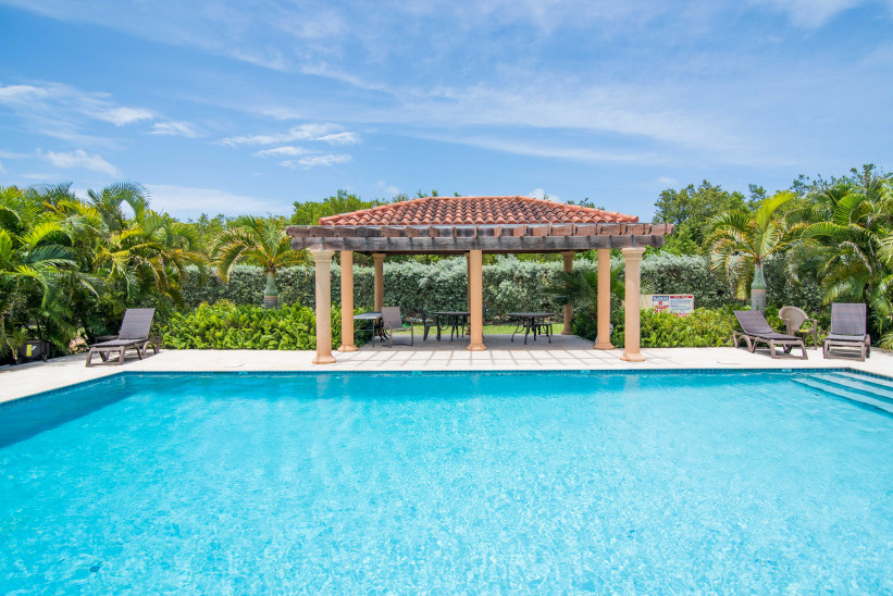 HILTON ESTATES HILTON ESTATES