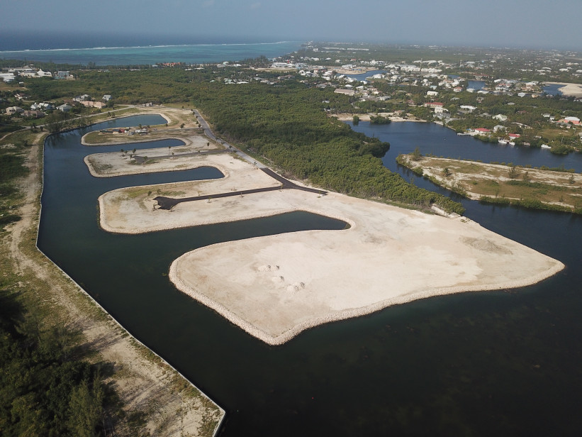 THE CHANNELS LOT A16