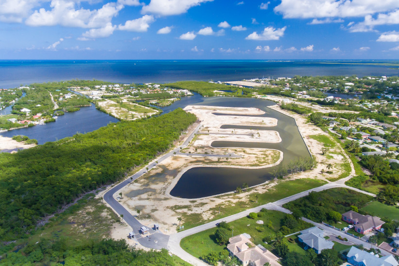 THE CHANNELS LOT A32 THE CHANNELS LOT A32