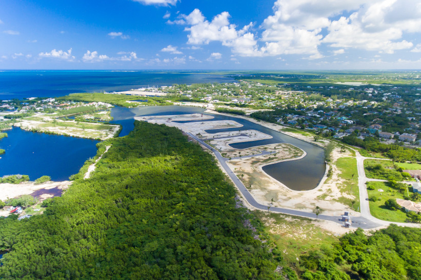 THE CHANNELS LOT A32 THE CHANNELS LOT A32