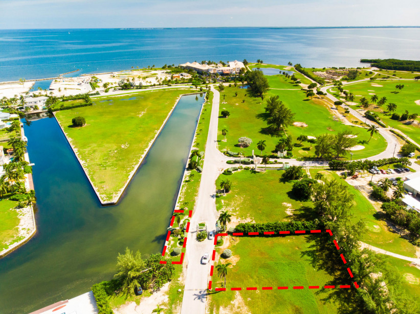 CRYSTAL HARBOUR CANAL LOT