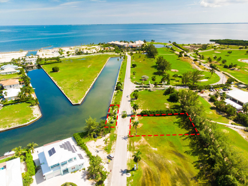 CRYSTAL HARBOUR CANAL LOT