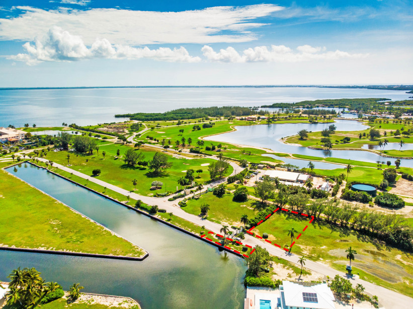 CRYSTAL HARBOUR CANAL LOT