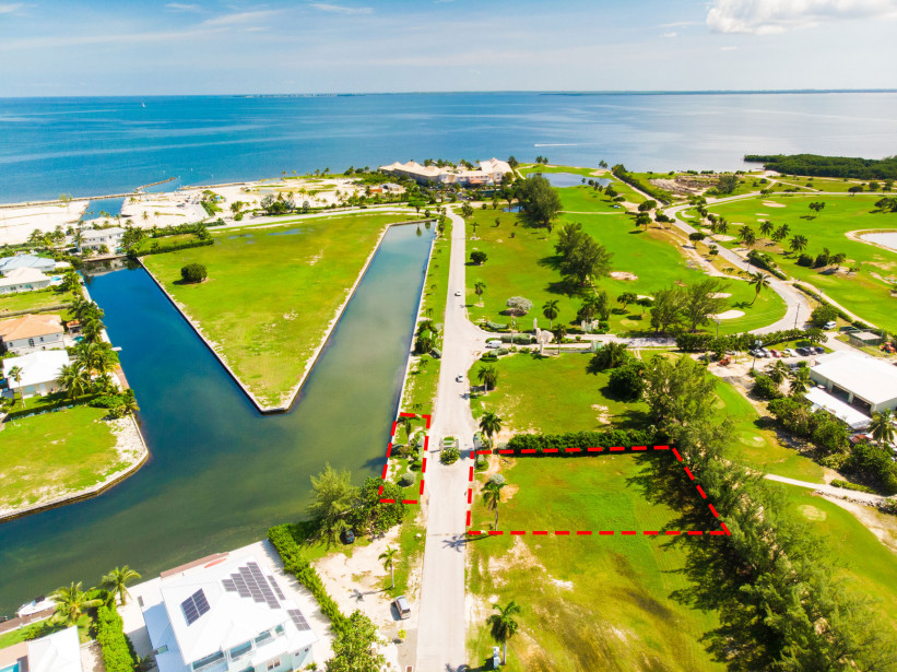 CRYSTAL HARBOUR CANAL LOT