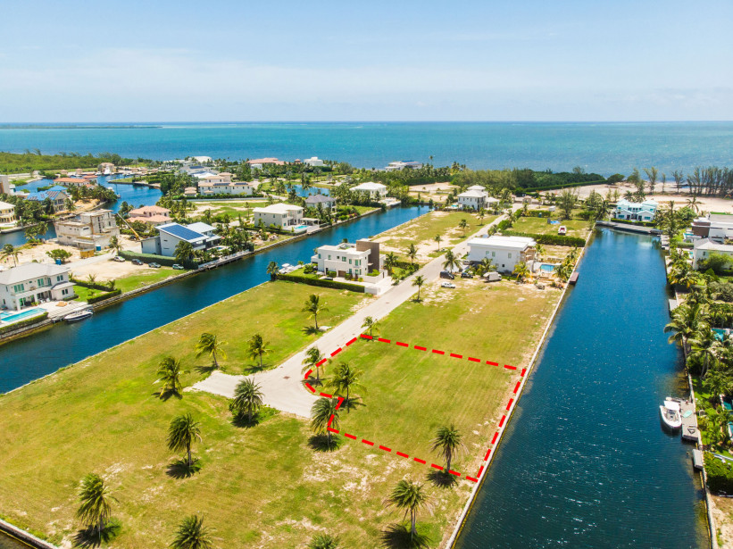 CRYSTAL HARBOUR CANAL LOT