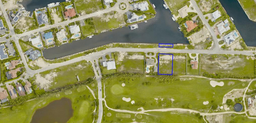 CRYSTAL HARBOUR CANAL / GOLF COURSE LOT