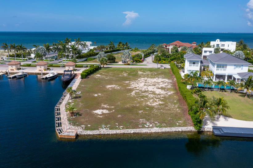 LALIQUE POINTE CORNER CANAL LOT