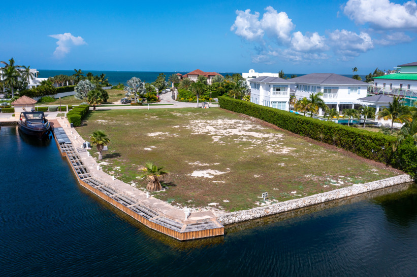 LALIQUE POINTE CORNER CANAL LOT