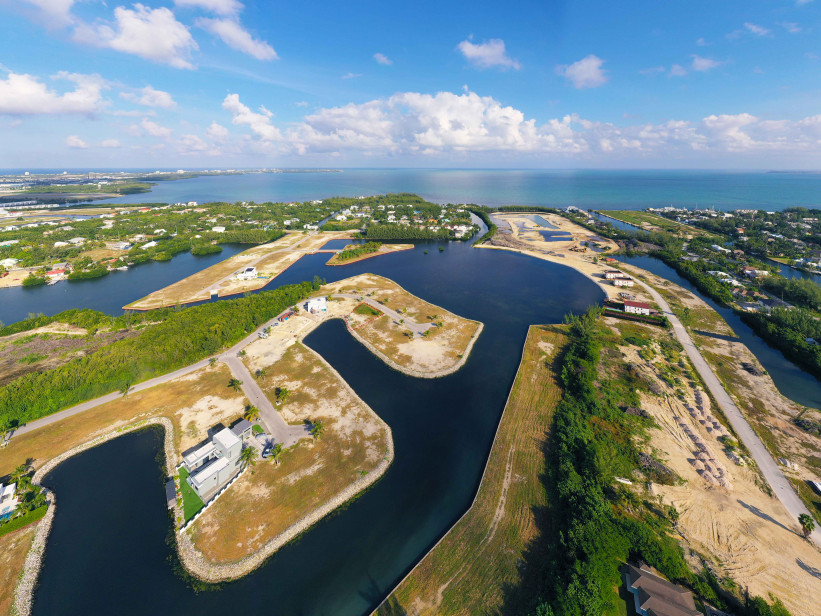 THE CHANNELS LOT A43