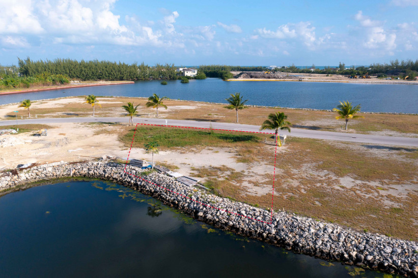 THE CHANNELS LOT A43