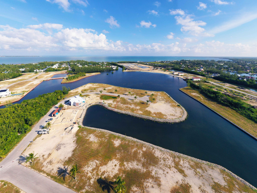 THE CHANNELS LOT A43