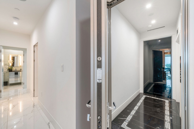 FIN RESIDENCE 6 - FURNISHED 3 BED LUXURY OCEAN FRONT CONDO