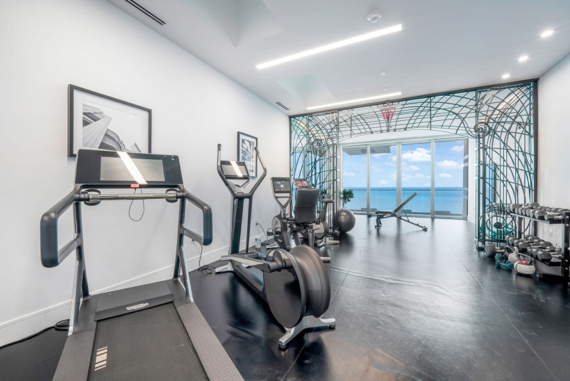 FIN RESIDENCE 6 - FURNISHED 3 BED LUXURY OCEAN FRONT CONDO