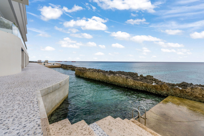 FIN RESIDENCE 6 - FURNISHED 3 BED LUXURY OCEAN FRONT CONDO