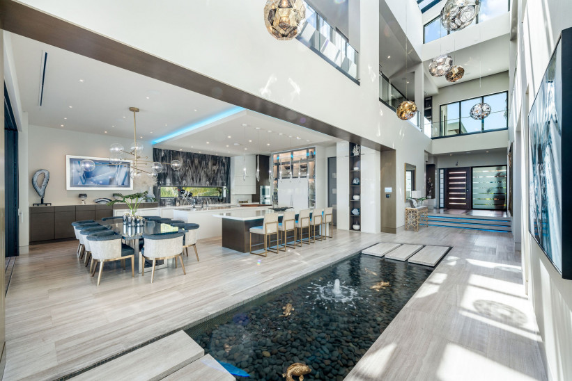 ATRIA - EXQUISITE WATER FRONT ESTATE - LALIQUE POINTE AT CRYSTAL HARBOUR ATRIA - EXQUISITE WATER FRONT ESTATE - LALIQUE POINTE AT CRYSTAL HARBOUR