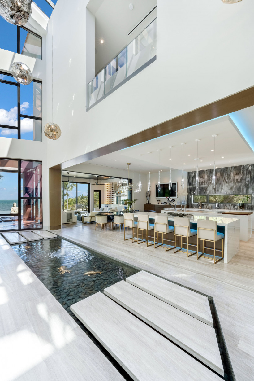 ATRIA - EXQUISITE WATER FRONT ESTATE - LALIQUE POINTE AT CRYSTAL HARBOUR ATRIA - EXQUISITE WATER FRONT ESTATE - LALIQUE POINTE AT CRYSTAL HARBOUR