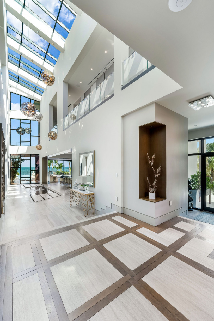 ATRIA - EXQUISITE WATER FRONT ESTATE - LALIQUE POINTE AT CRYSTAL HARBOUR ATRIA - EXQUISITE WATER FRONT ESTATE - LALIQUE POINTE AT CRYSTAL HARBOUR