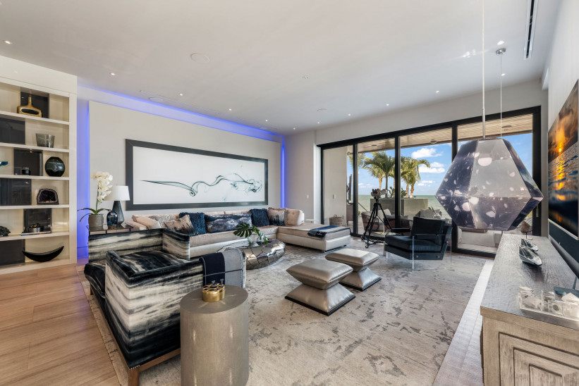 ATRIA - EXQUISITE WATER FRONT ESTATE - LALIQUE POINTE AT CRYSTAL HARBOUR ATRIA - EXQUISITE WATER FRONT ESTATE - LALIQUE POINTE AT CRYSTAL HARBOUR