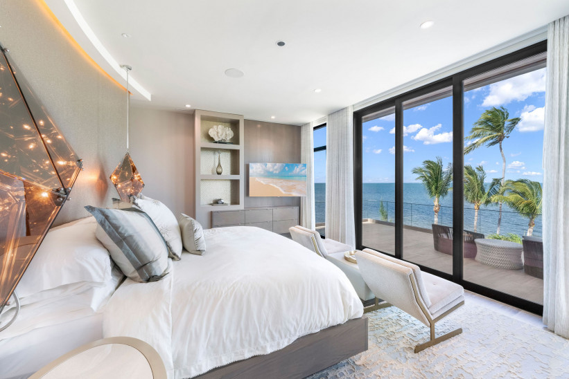ATRIA - EXQUISITE WATER FRONT ESTATE - LALIQUE POINTE AT CRYSTAL HARBOUR ATRIA - EXQUISITE WATER FRONT ESTATE - LALIQUE POINTE AT CRYSTAL HARBOUR