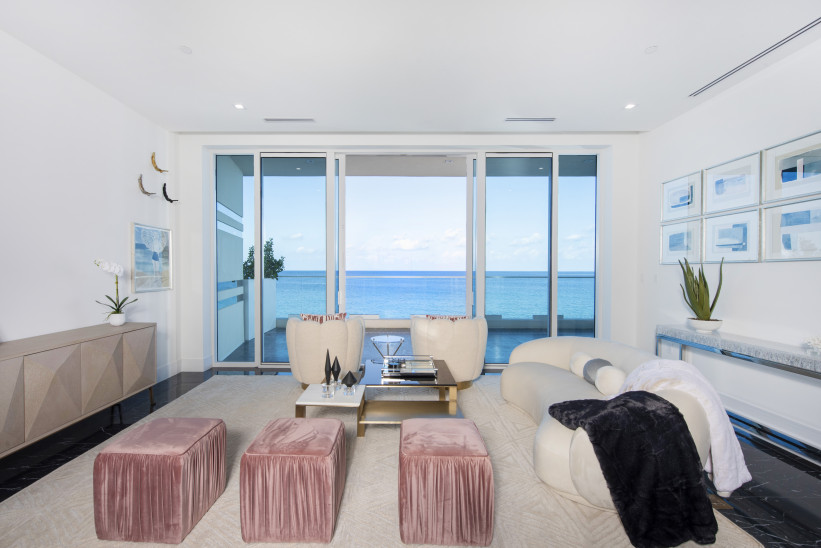 FIN RESIDENCE 9 - CORNER OCEAN FRONT UNIT WITH EXCEPTIONAL AMENITIES