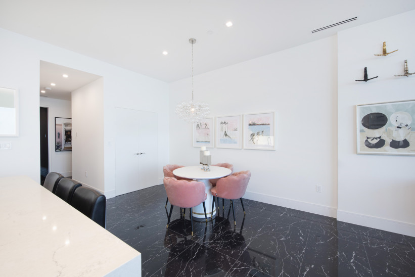 FIN RESIDENCE 9 - CORNER OCEAN FRONT UNIT WITH EXCEPTIONAL AMENITIES