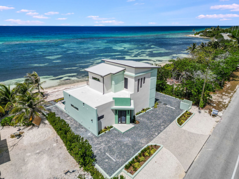 THE BEACH HOUSE THE BEACH HOUSE