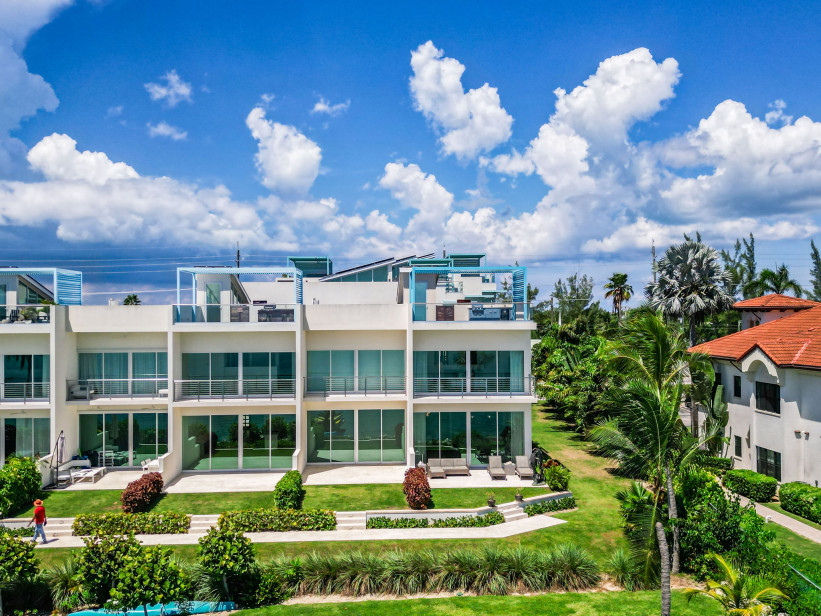 INDIGO BAY #4 - OCEANFRONT DEVELOPER'S RESIDENCE