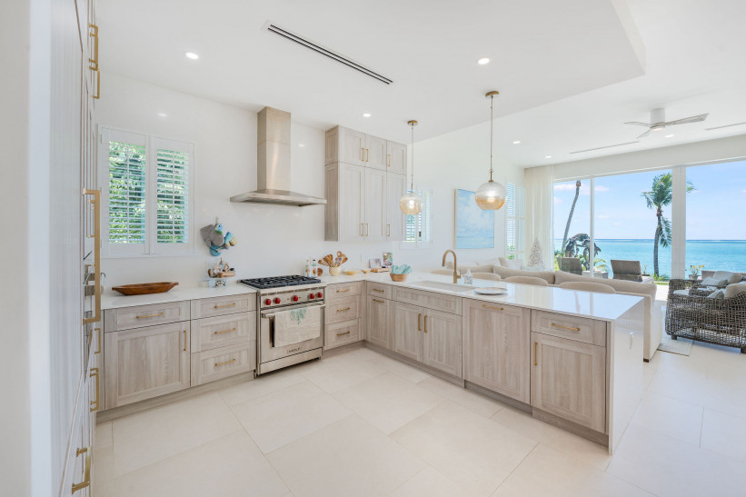 INDIGO BAY #4 - OCEANFRONT DEVELOPER'S RESIDENCE