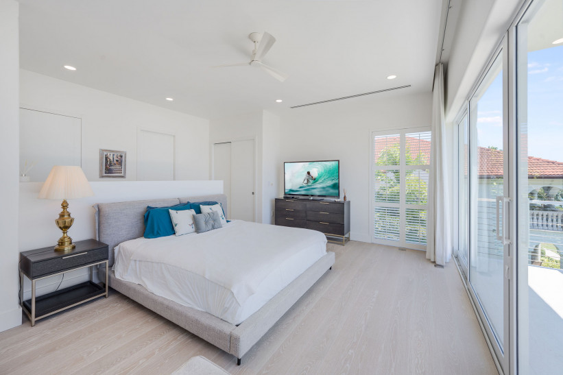 INDIGO BAY #4 - OCEANFRONT DEVELOPER'S RESIDENCE