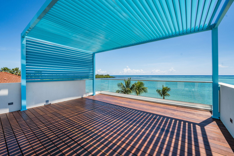 INDIGO BAY #4 - OCEANFRONT DEVELOPER'S RESIDENCE