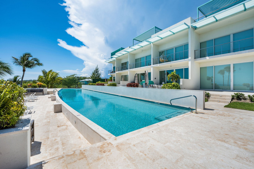 INDIGO BAY #4 - OCEANFRONT DEVELOPER'S RESIDENCE