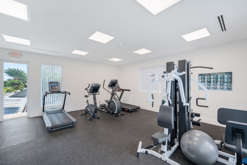 INDIGO BAY #4 - OCEANFRONT DEVELOPER'S RESIDENCE