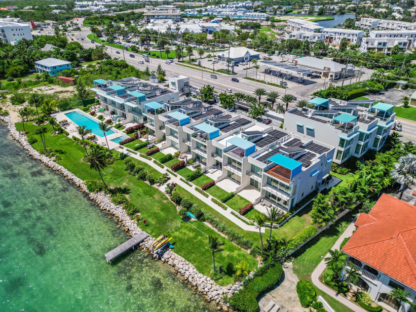 INDIGO BAY #4 - OCEANFRONT DEVELOPER'S RESIDENCE