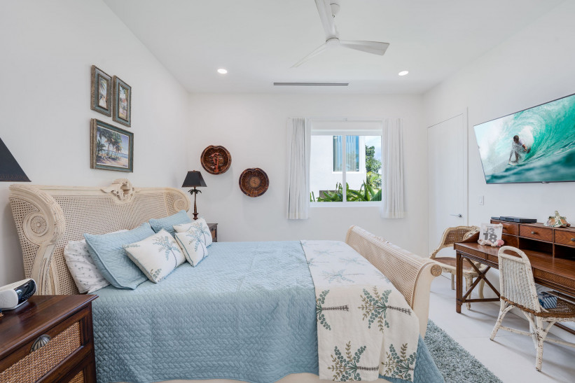 INDIGO BAY #4 - OCEANFRONT DEVELOPER'S RESIDENCE