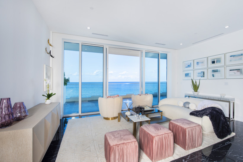 FIN RESIDENCE 9 - CORNER OCEAN FRONT UNIT WITH EXCEPTIONAL AMENITIES