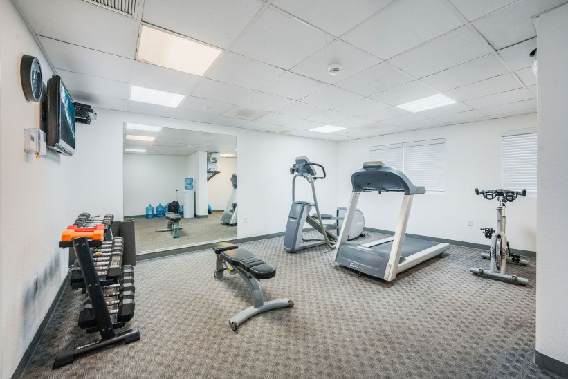 SOUTH BAY BEACH CLUB PENTHOUSE 36 WITH PARKING SPACE - 3 BEDROOM