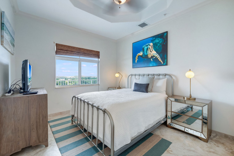 SOUTH BAY BEACH CLUB PENTHOUSE 36 WITH PARKING SPACE - 3 BEDROOM