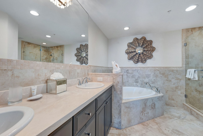 SOUTH BAY BEACH CLUB PENTHOUSE 36 WITH PARKING SPACE - 3 BEDROOM