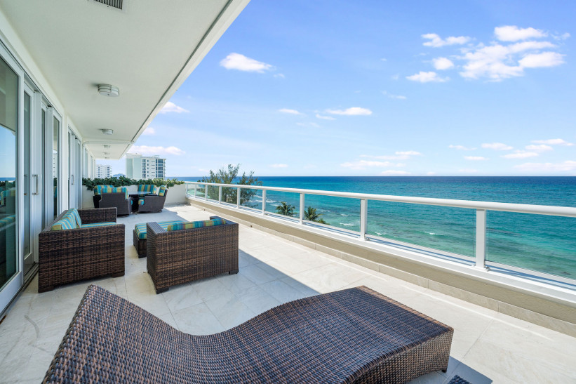 SOUTH BAY BEACH CLUB PENTHOUSE 36 WITH PARKING SPACE - 3 BEDROOM