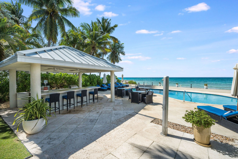 SOUTH BAY BEACH CLUB PENTHOUSE 36 WITH PARKING SPACE - 3 BEDROOM